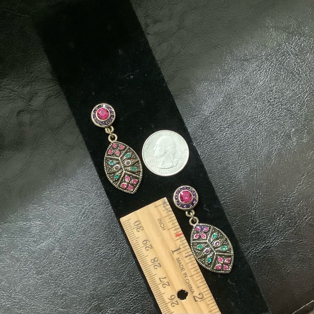 Heidi Daus Gold, Pink, Green & Purple Crystal Drop Earrings. NWOT - Picture 2 of 4